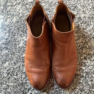 Kork Ease Leather Ankle Boots; brown; 9.5; worn in and loved but good condition